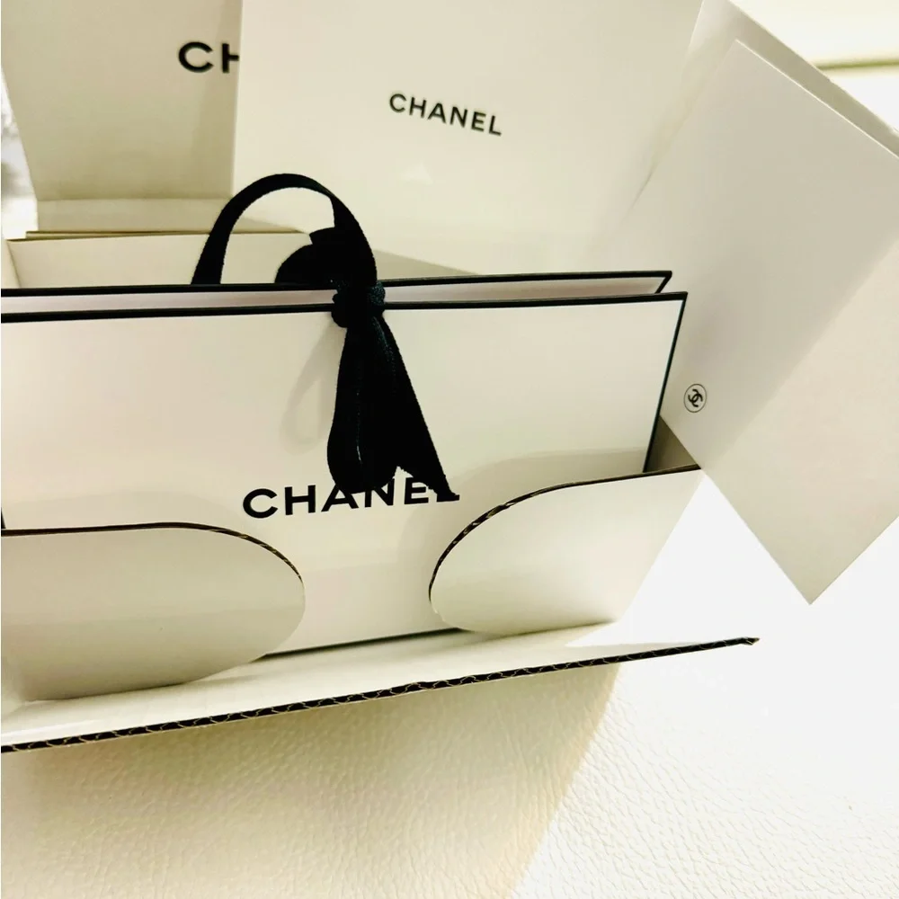 Chanel authentic Gift bag with Gift Message blank card and Envelope